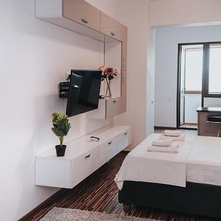 Cozy Studio - Palas Mall Iasi Apartment Luaran gambar