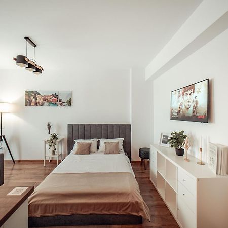 Cozy Studio - Palas Mall Iasi Apartment Luaran gambar