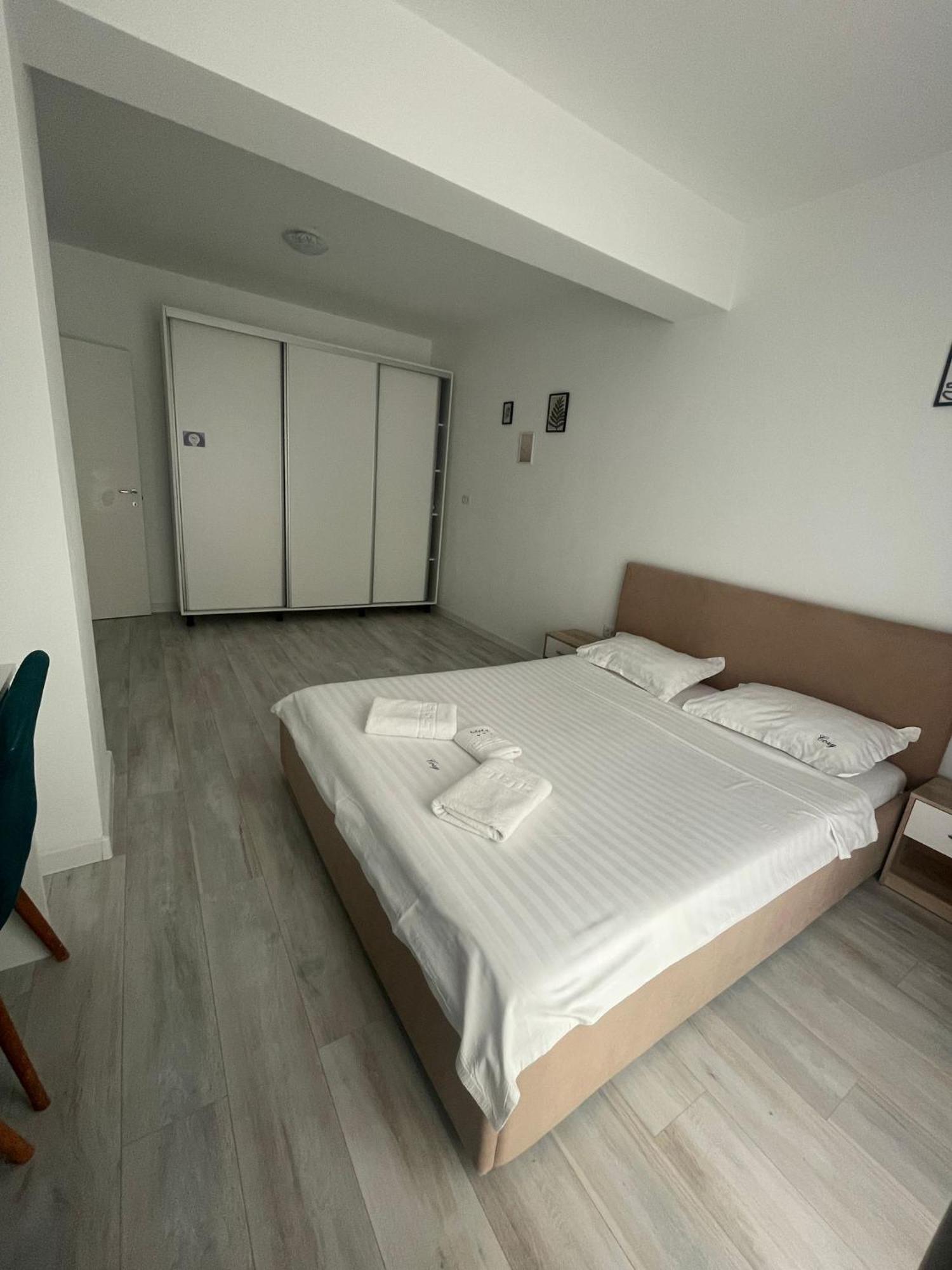 Cozy Studio - Palas Mall Iasi Apartment Luaran gambar