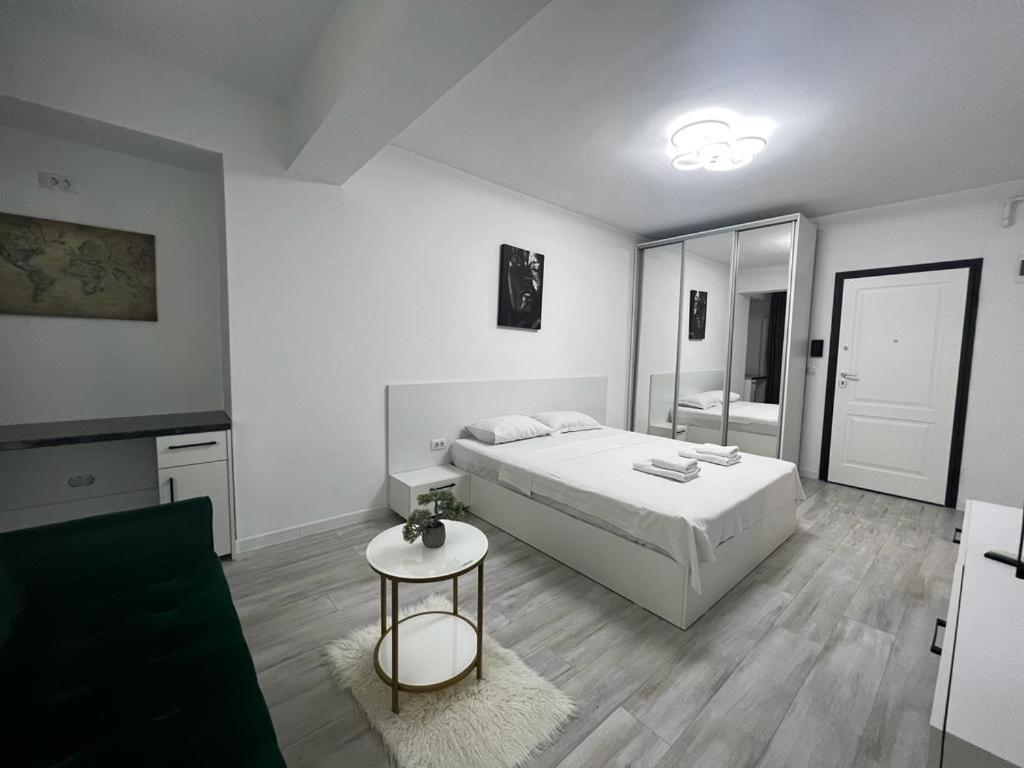 Cozy Studio - Palas Mall Iasi Apartment Luaran gambar