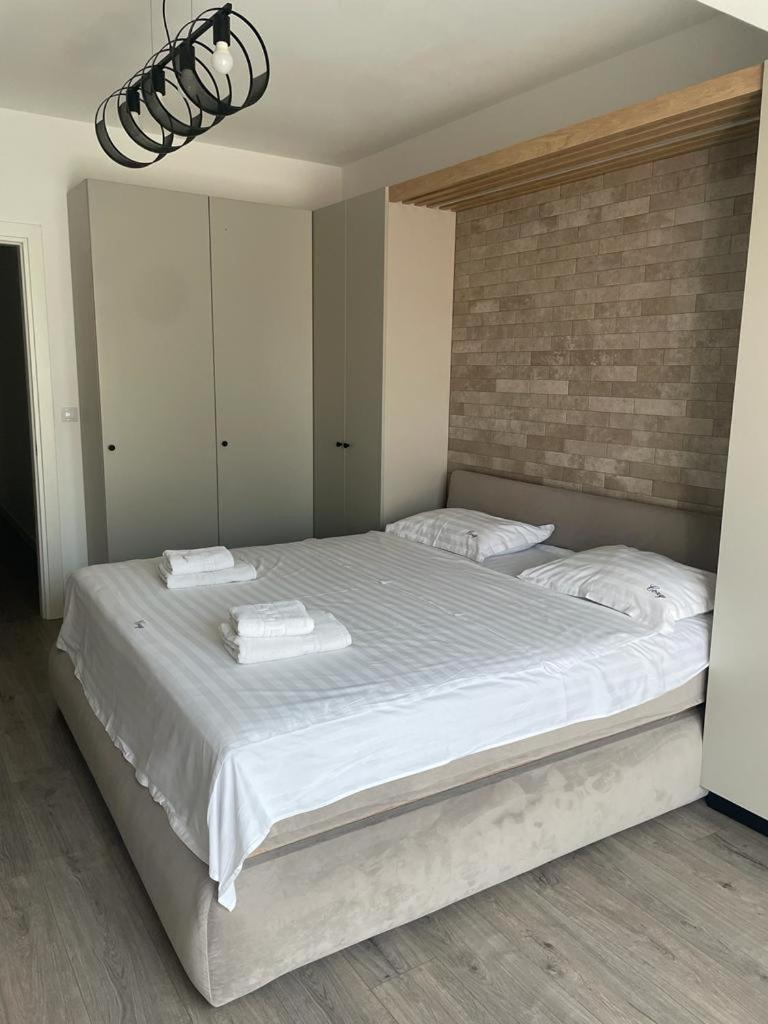 Cozy Studio - Palas Mall Iasi Apartment Luaran gambar