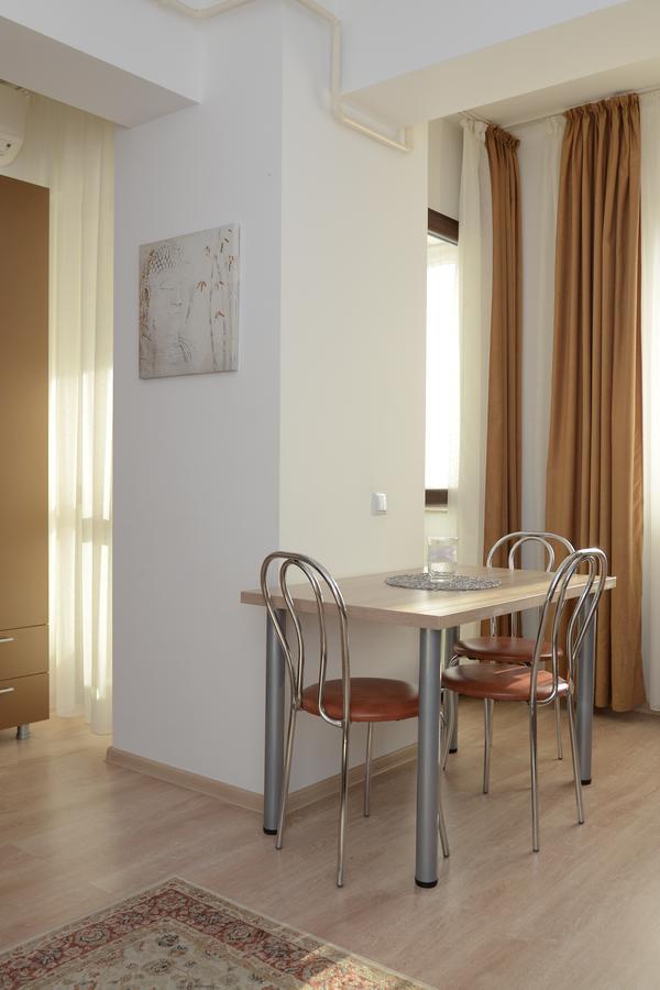 Cozy Studio - Palas Mall Iasi Apartment Luaran gambar